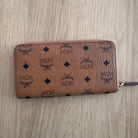 MCM Cognac Zipper Long wallet - Picture 2 of 14